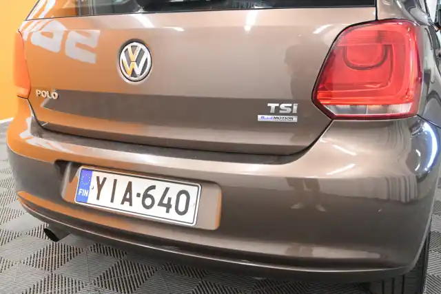 Ruskea Viistoperä, Volkswagen Polo – YIA-640