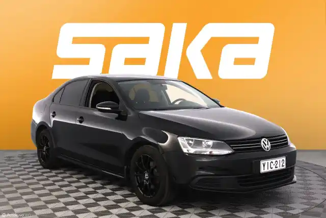 Musta Sedan, Volkswagen Jetta – YIC-212