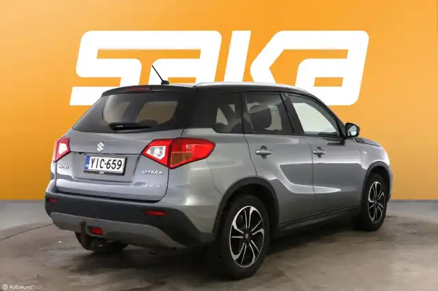 Harmaa Viistoperä, Suzuki Vitara – YIC-659