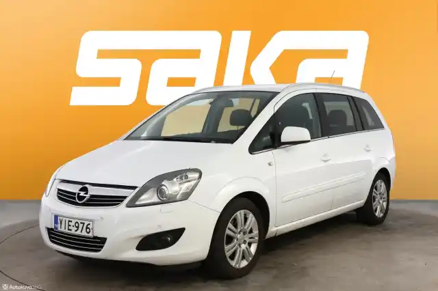 Valkoinen Tila-auto, Opel Zafira – YIE-976