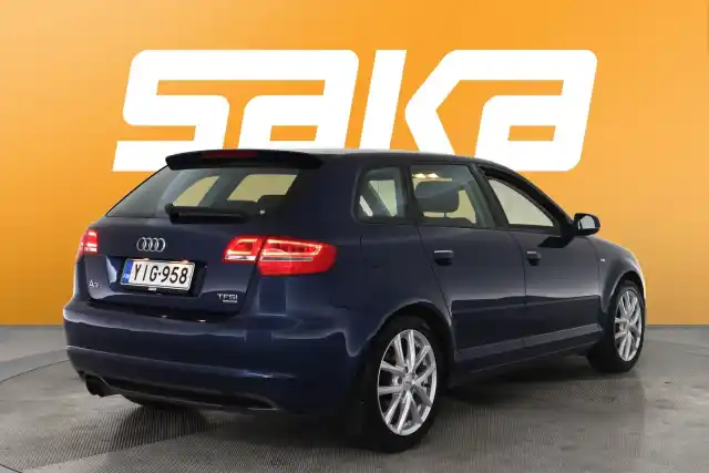 Sininen Viistoperä, Audi A3 – YIG-958