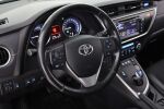 Punainen Viistoperä, Toyota Auris – YIH-165, kuva 11