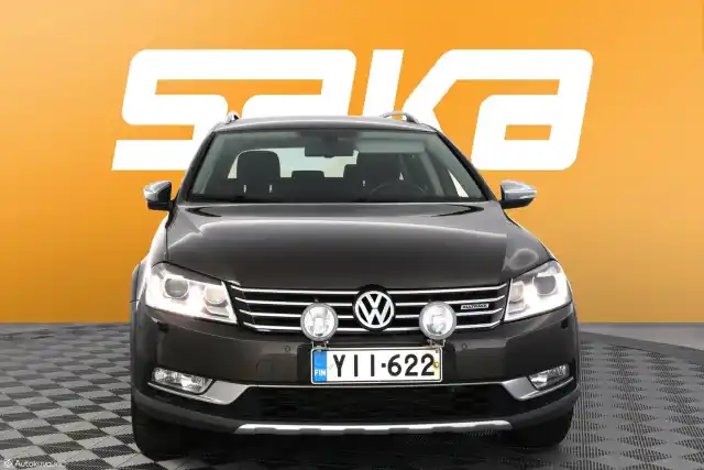 Ruskea Farmari, Volkswagen Passat – YII-622