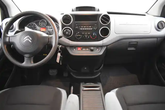 Sininen Tila-auto, Citroen Berlingo – YIJ-303