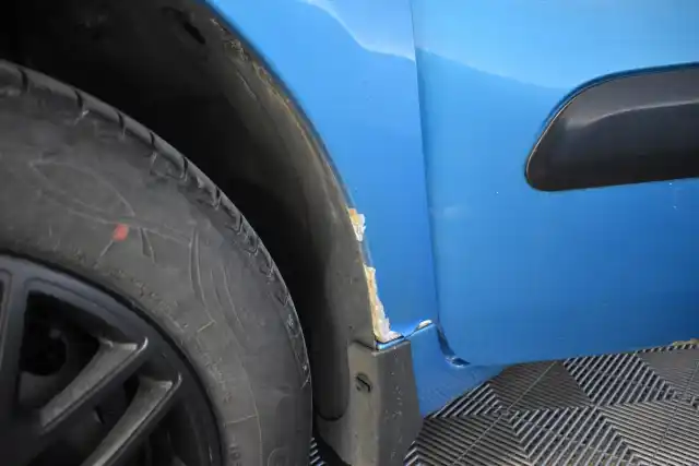 Sininen Tila-auto, Citroen Berlingo – YIJ-303