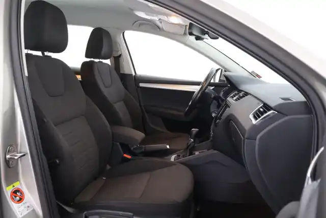 Beige Farmari, Skoda Octavia – YIM-531