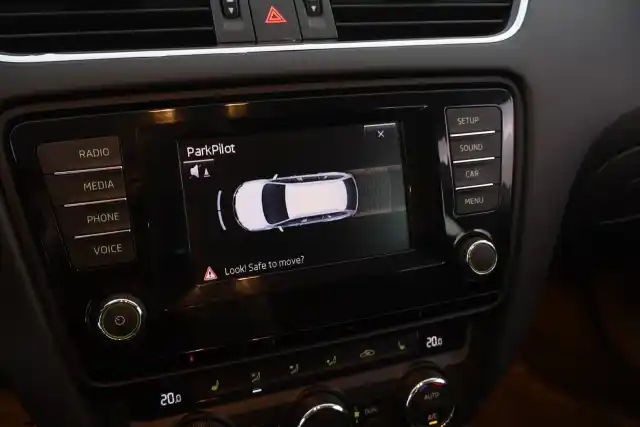 Beige Farmari, Skoda Octavia – YIM-531