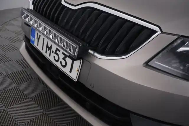 Beige Farmari, Skoda Octavia – YIM-531