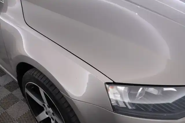 Beige Farmari, Skoda Octavia – YIM-531