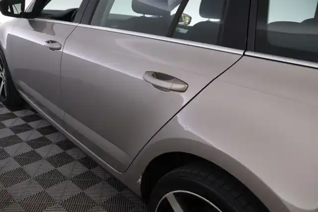 Beige Farmari, Skoda Octavia – YIM-531