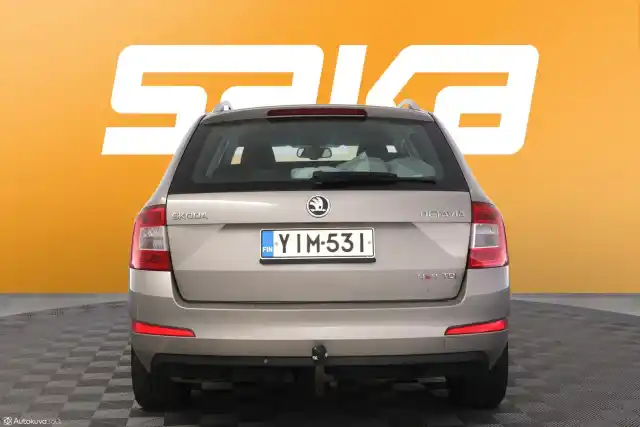 Beige Farmari, Skoda Octavia – YIM-531