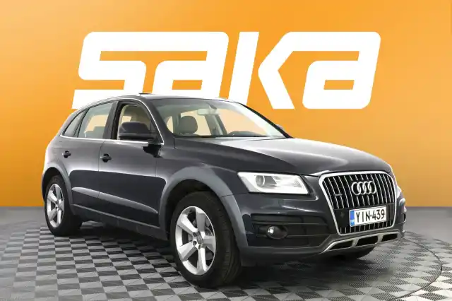 Sininen Maastoauto, Audi Q5 – YIN-439