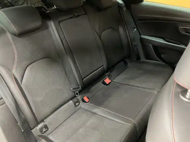 Valkoinen Farmari, Seat Leon ST – YIO-796