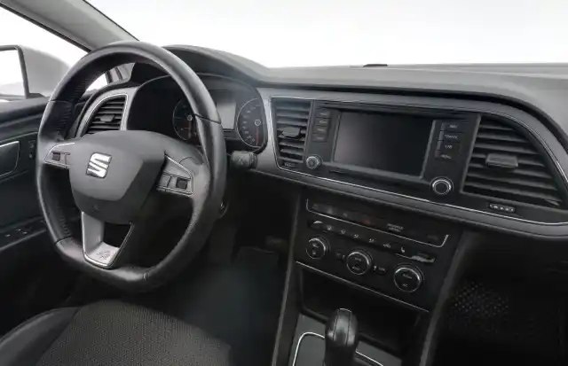 Valkoinen Farmari, Seat Leon ST – YIO-796