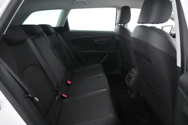 Valkoinen Farmari, Seat Leon ST – YIO-796