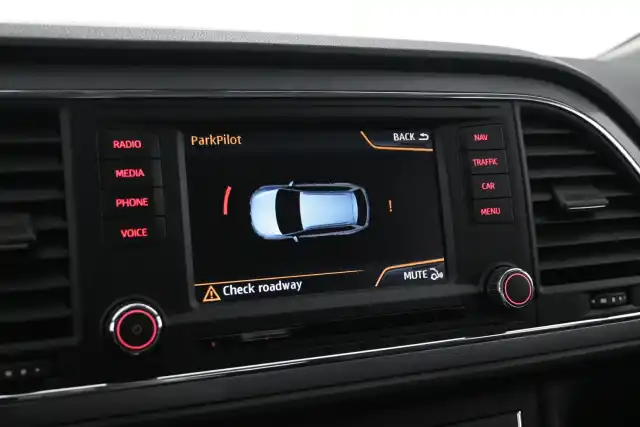 Valkoinen Farmari, Seat Leon ST – YIO-796