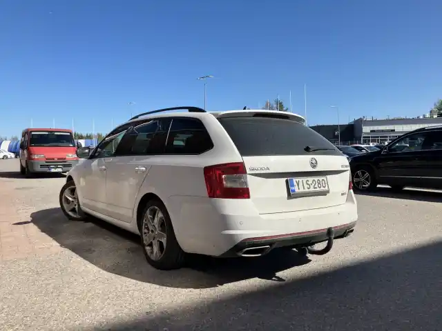 Valkoinen Farmari, Skoda Octavia – YIS-280