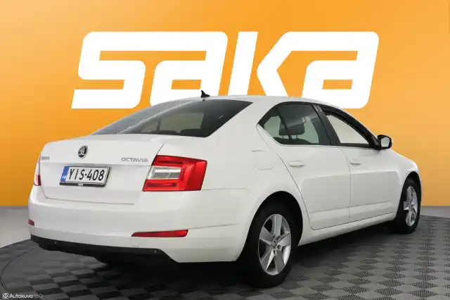 Valkoinen Viistoperä, Skoda Octavia – YIS-408