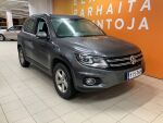 Harmaa Maastoauto, Volkswagen Tiguan – YIS-765, kuva 1