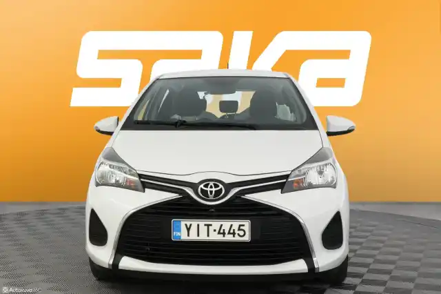 Valkoinen Viistoperä, Toyota Yaris – YIT-445