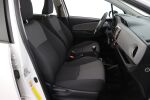 Valkoinen Viistoperä, Toyota Yaris – YIT-445, kuva 13