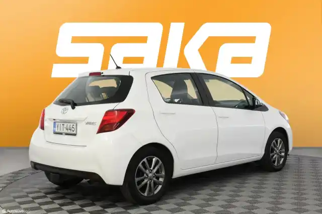 Valkoinen Viistoperä, Toyota Yaris – YIT-445