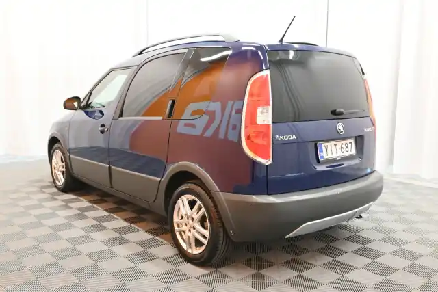 Sininen Tila-auto, Skoda Roomster – YIT-687