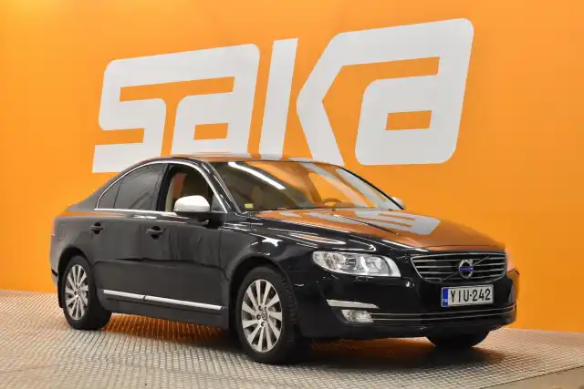 Sininen Sedan, Volvo S80 – YIU-242