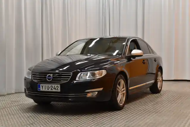 Sininen Sedan, Volvo S80 – YIU-242