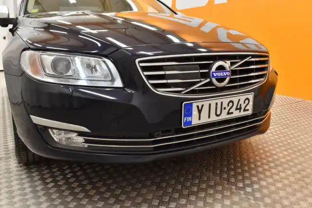 Sininen Sedan, Volvo S80 – YIU-242