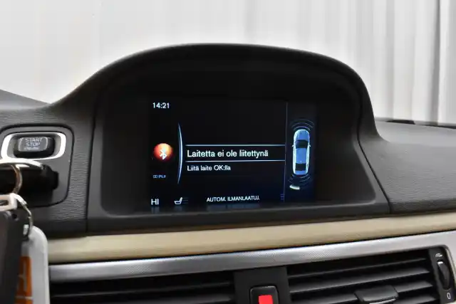 Sininen Sedan, Volvo S80 – YIU-242