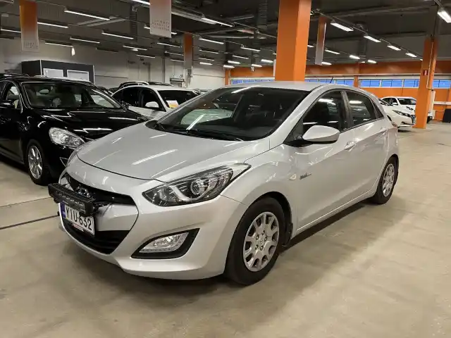 Hopea Viistoperä, Hyundai I30 – YIU-632