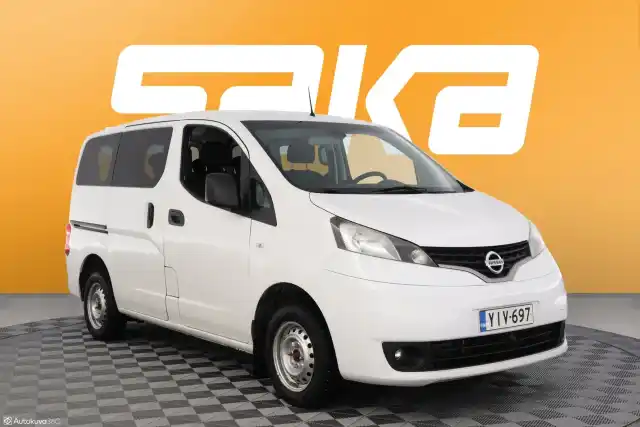 Valkoinen Tila-auto, Nissan NV200 – YIV-697