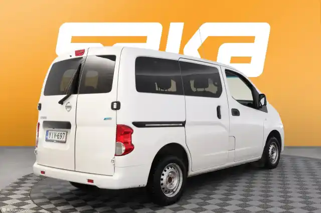 Valkoinen Tila-auto, Nissan NV200 – YIV-697