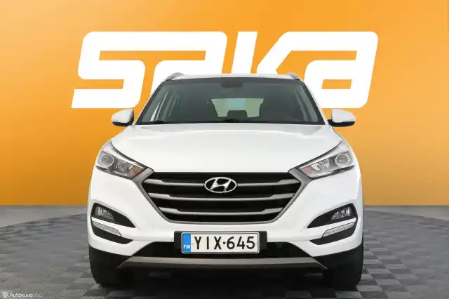 Valkoinen Maastoauto, Hyundai Tucson – YIX-645