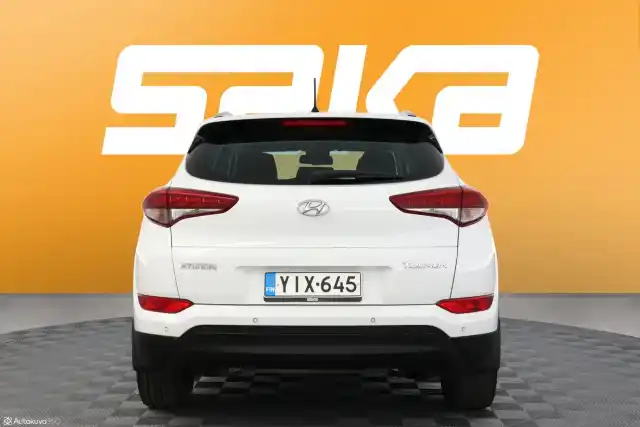 Valkoinen Maastoauto, Hyundai Tucson – YIX-645