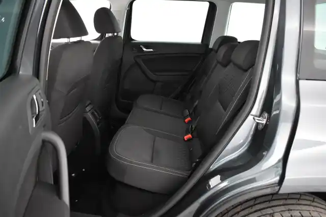 Harmaa Maastoauto, Skoda Yeti – YIY-622