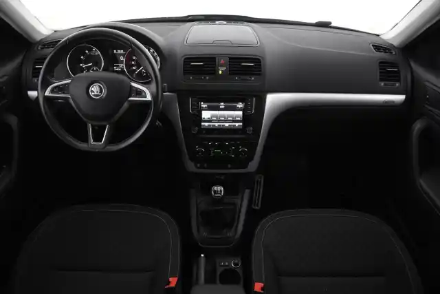 Harmaa Maastoauto, Skoda Yeti – YIY-622