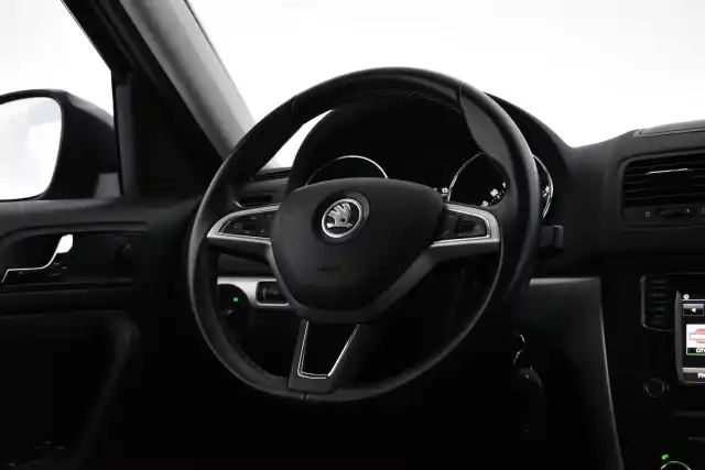 Harmaa Maastoauto, Skoda Yeti – YIY-622