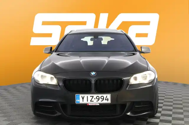 Harmaa Farmari, BMW M550D – YIZ-994