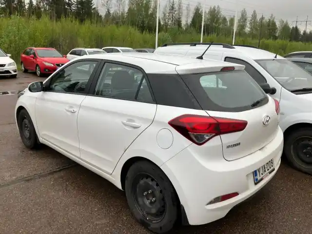 Valkoinen Viistoperä, Hyundai I20 – YJA-208