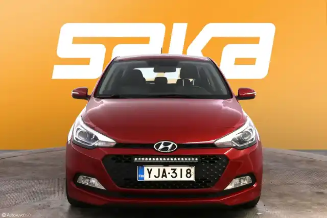 Punainen Viistoperä, Hyundai I20 – YJA-318