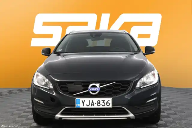 Harmaa Farmari, Volvo V60 Cross Country – YJA-836