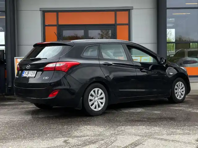 Musta Farmari, Hyundai I30 – YJB-109