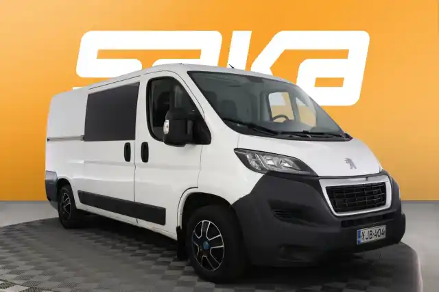 Valkoinen Pakettiauto, Peugeot Boxer – YJB-404