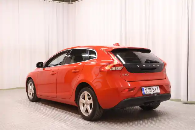 Punainen Viistoperä, Volvo V40 – YJB-511