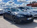 Musta Pakettiauto, BMW 525 – YJB-939, kuva 1