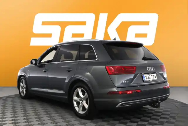 Harmaa Maastoauto, Audi Q7 – YJC-774