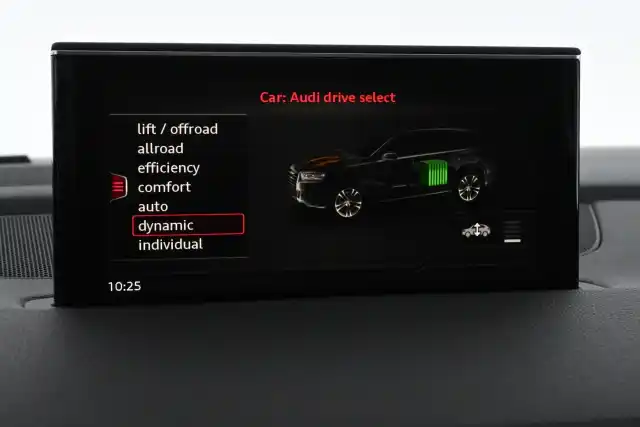 Harmaa Maastoauto, Audi Q7 – YJC-774