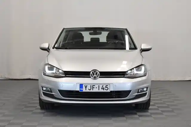 Hopea Viistoperä, Volkswagen Golf – YJF-145